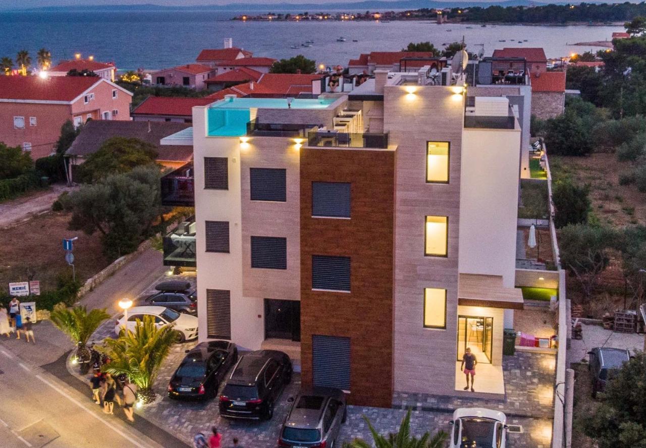 Grandpalazzo Apartments Vir Exteriér fotografie