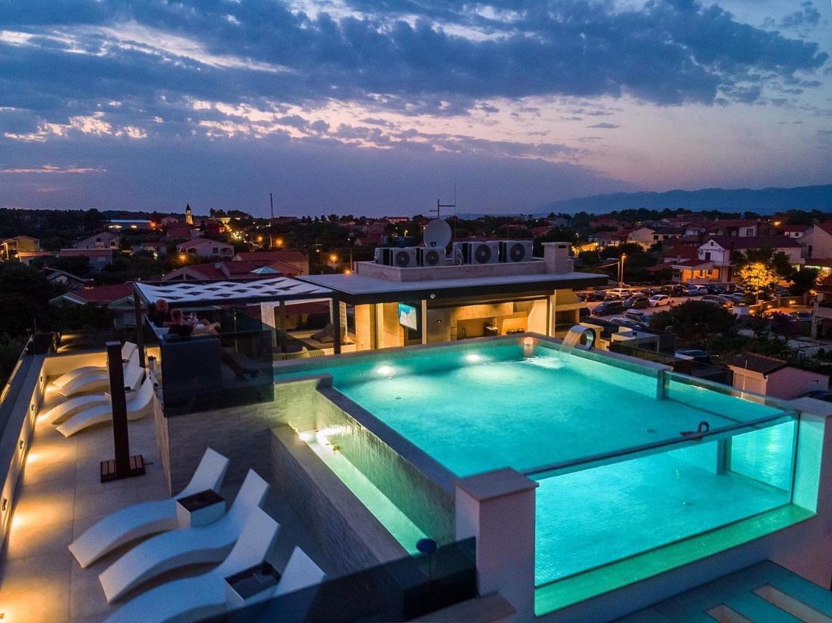 Grandpalazzo Apartments Vir Exteriér fotografie