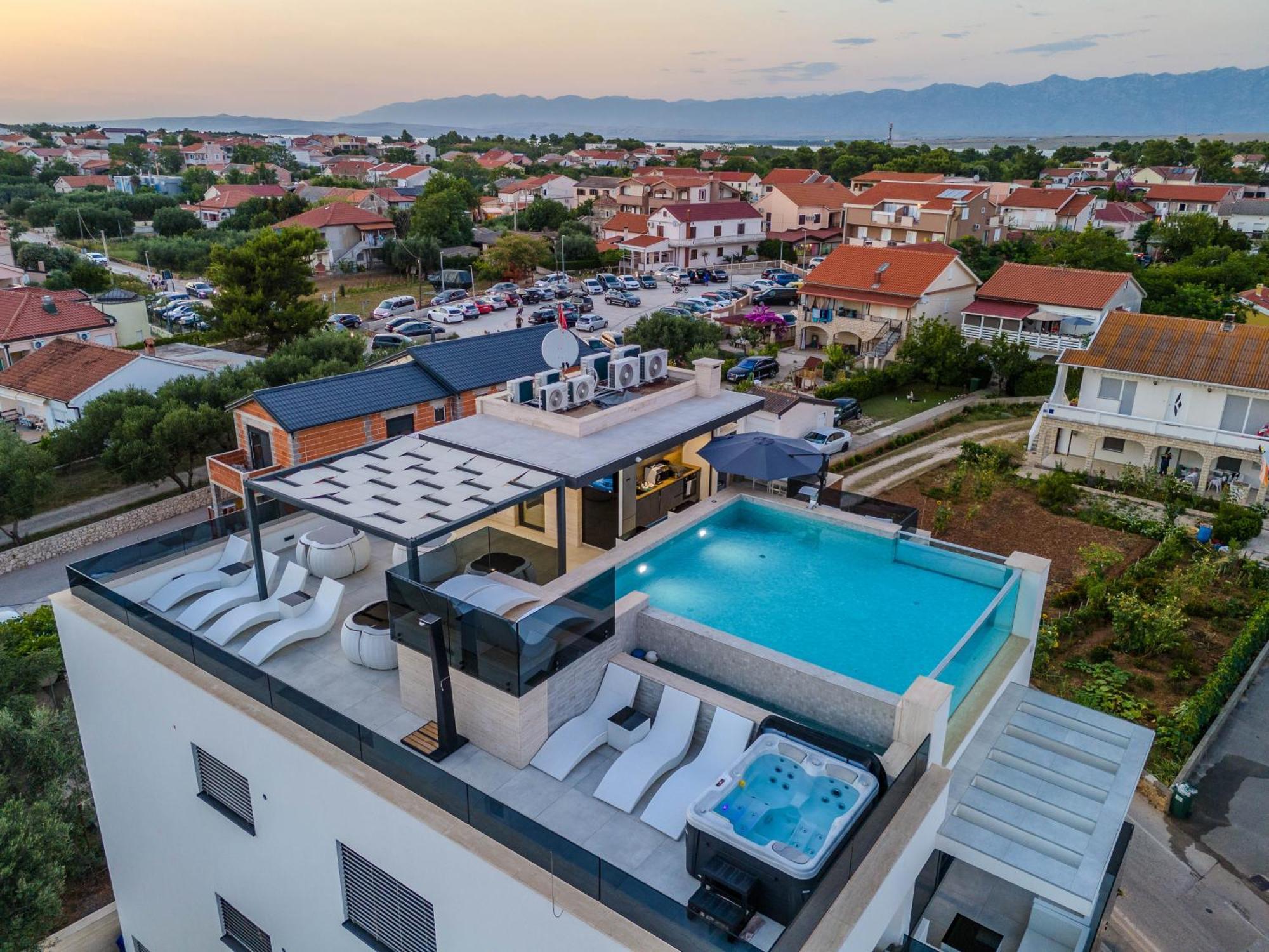 Grandpalazzo Apartments Vir Exteriér fotografie