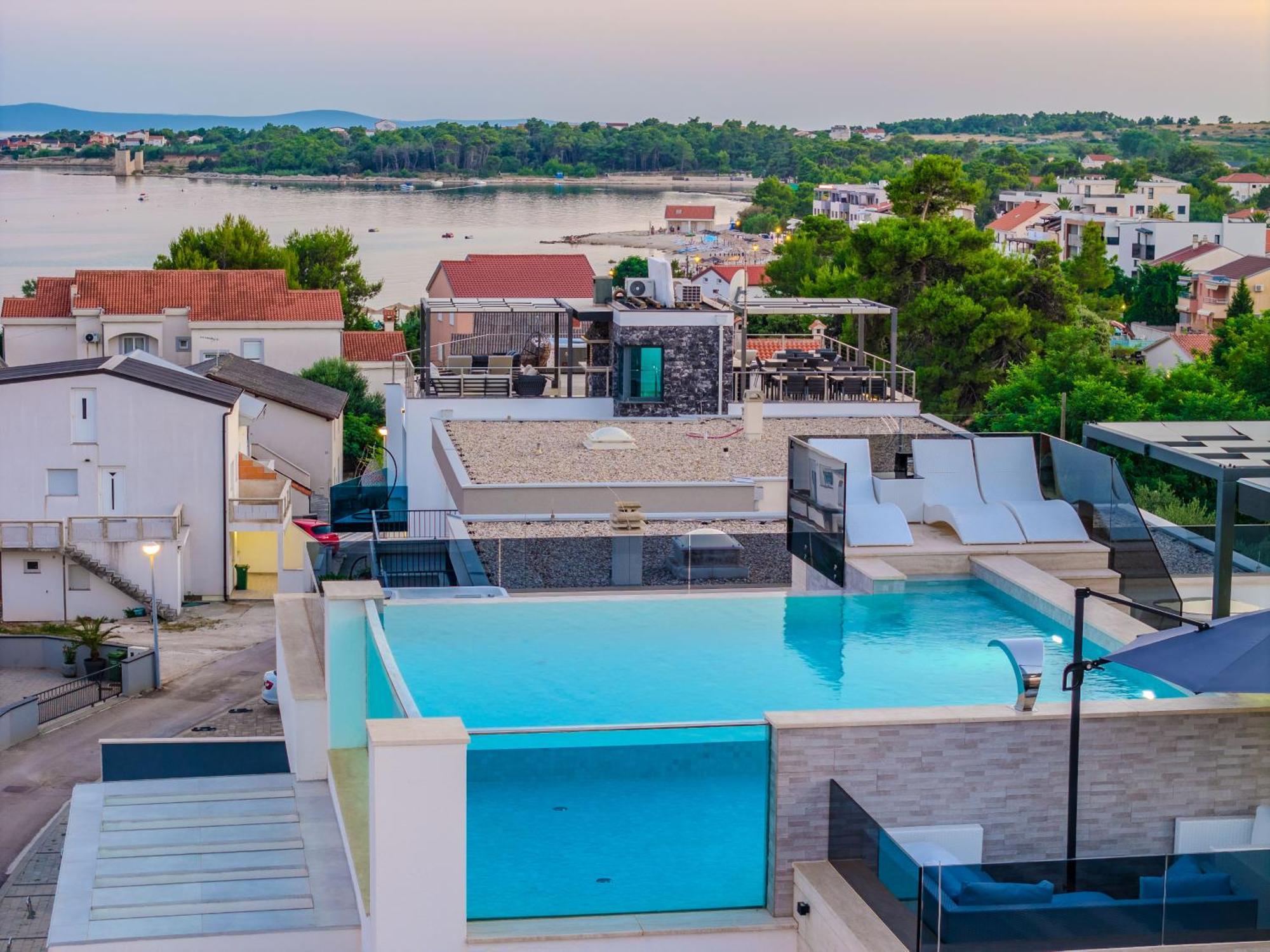 Grandpalazzo Apartments Vir Exteriér fotografie
