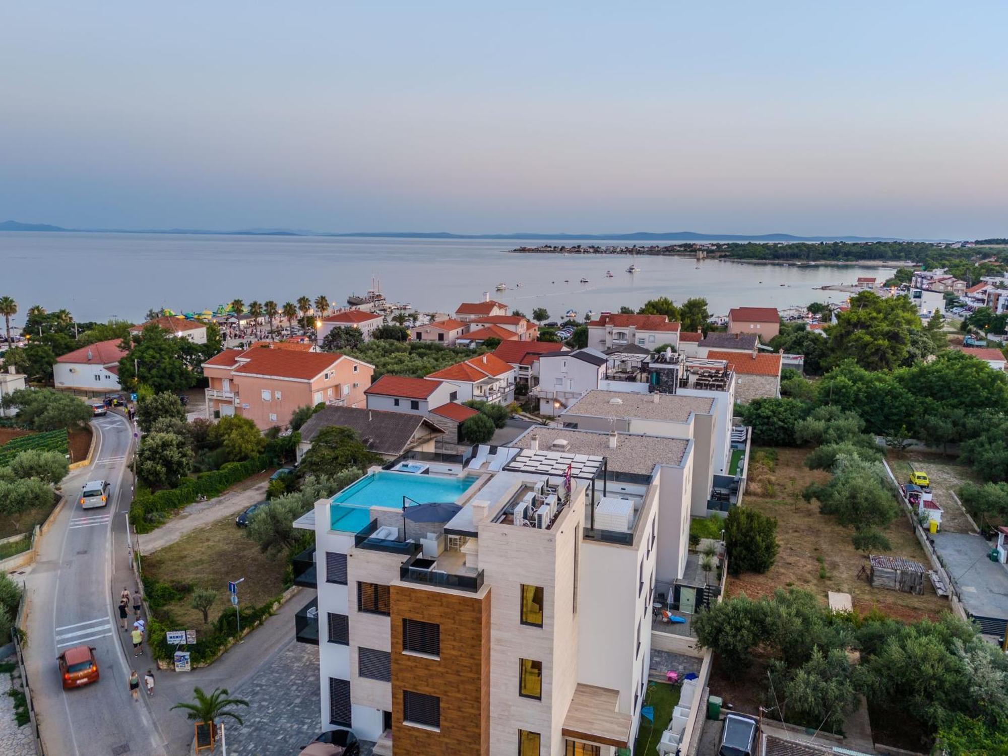 Grandpalazzo Apartments Vir Exteriér fotografie