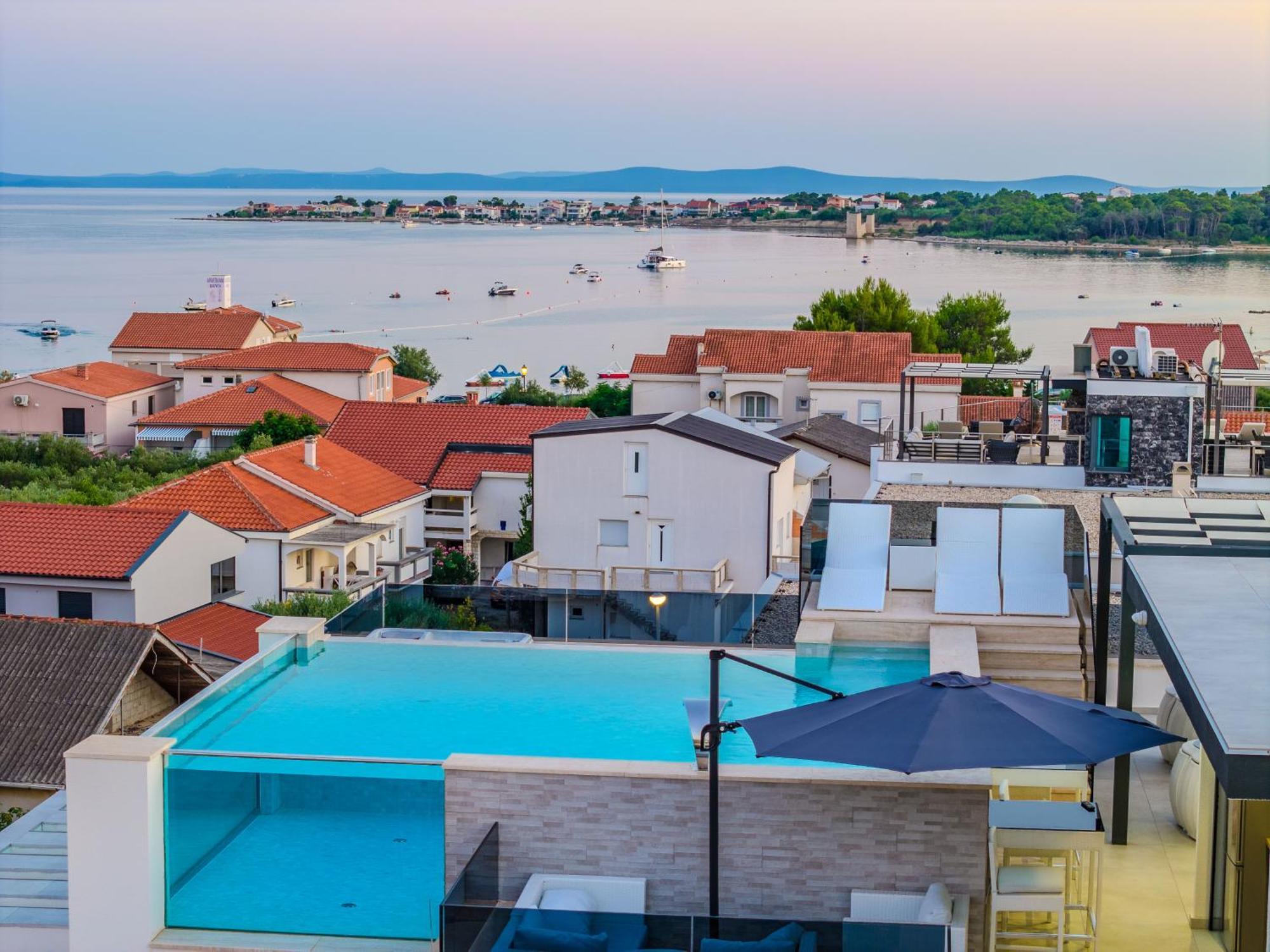 Grandpalazzo Apartments Vir Exteriér fotografie