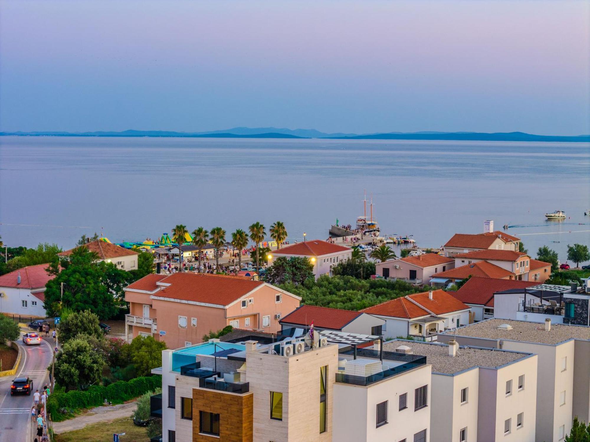 Grandpalazzo Apartments Vir Exteriér fotografie