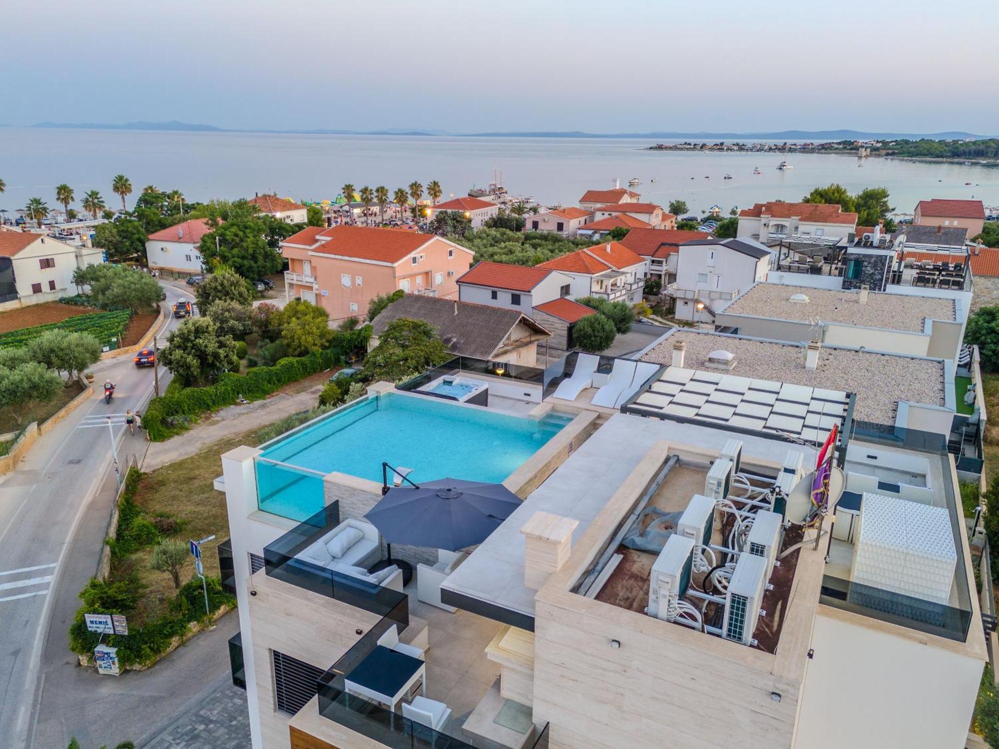 Grandpalazzo Apartments Vir Exteriér fotografie