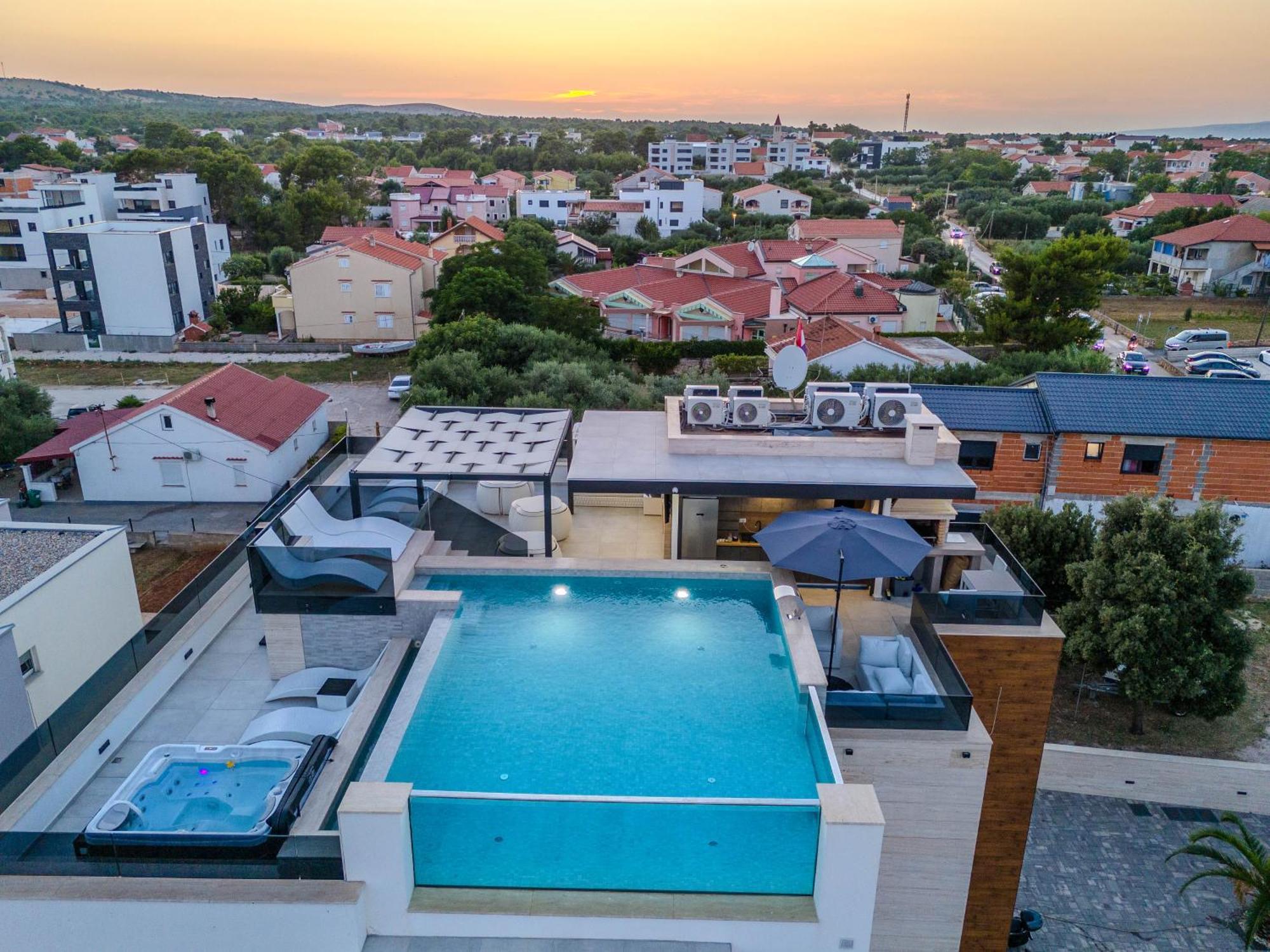Grandpalazzo Apartments Vir Exteriér fotografie